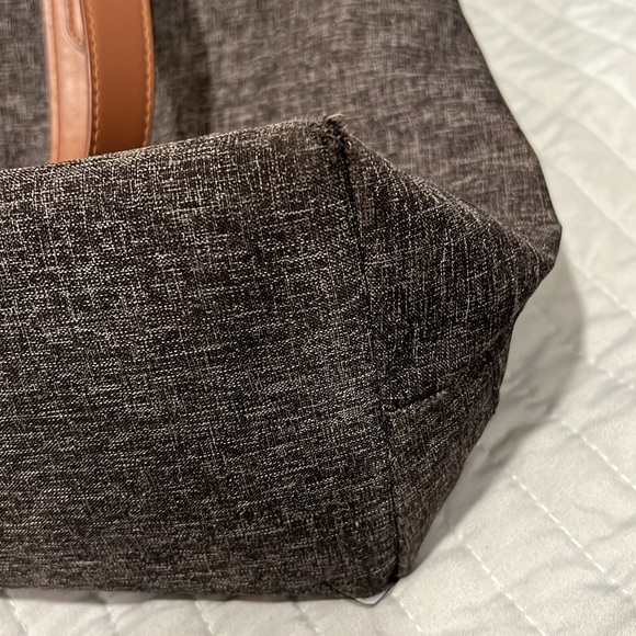 Utote Bag Gray and Tan Shoulder Laptop Bag - Picture 11 of 11